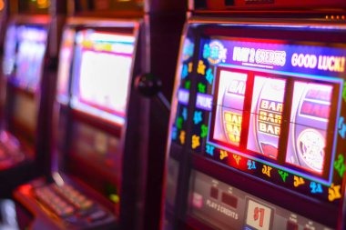 spbu slot mobile app interface showing sportsbook markets and live-dealer options